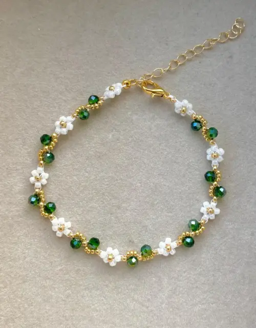 Beaded Flower Bracelet, Daisy Bracelet, Emerald Floral Bracelet
