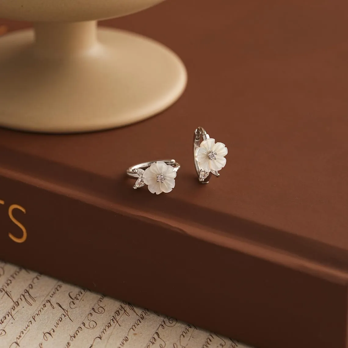 Mother of Pearl Flower Hoop Earrings,Dainty Floral Pearl Hoop Earrings,Gold Huggie Earrings,Bridal Earrings,Engagement Gifts,Bridesmaid Gift - Image 2